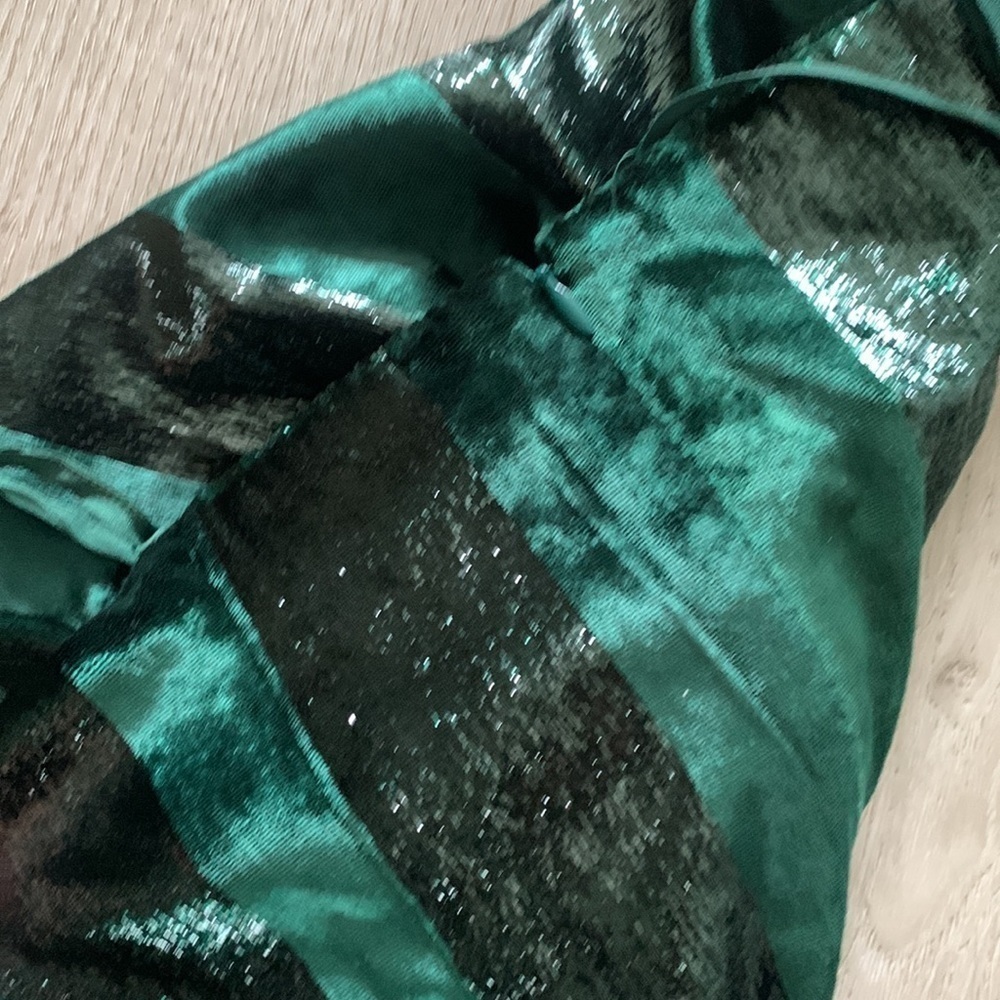 NWT Yumi Kim Emerald Green Jewel Twinkle Amelia Velvet Maxi dress sz M formal - Picture 16 of 16